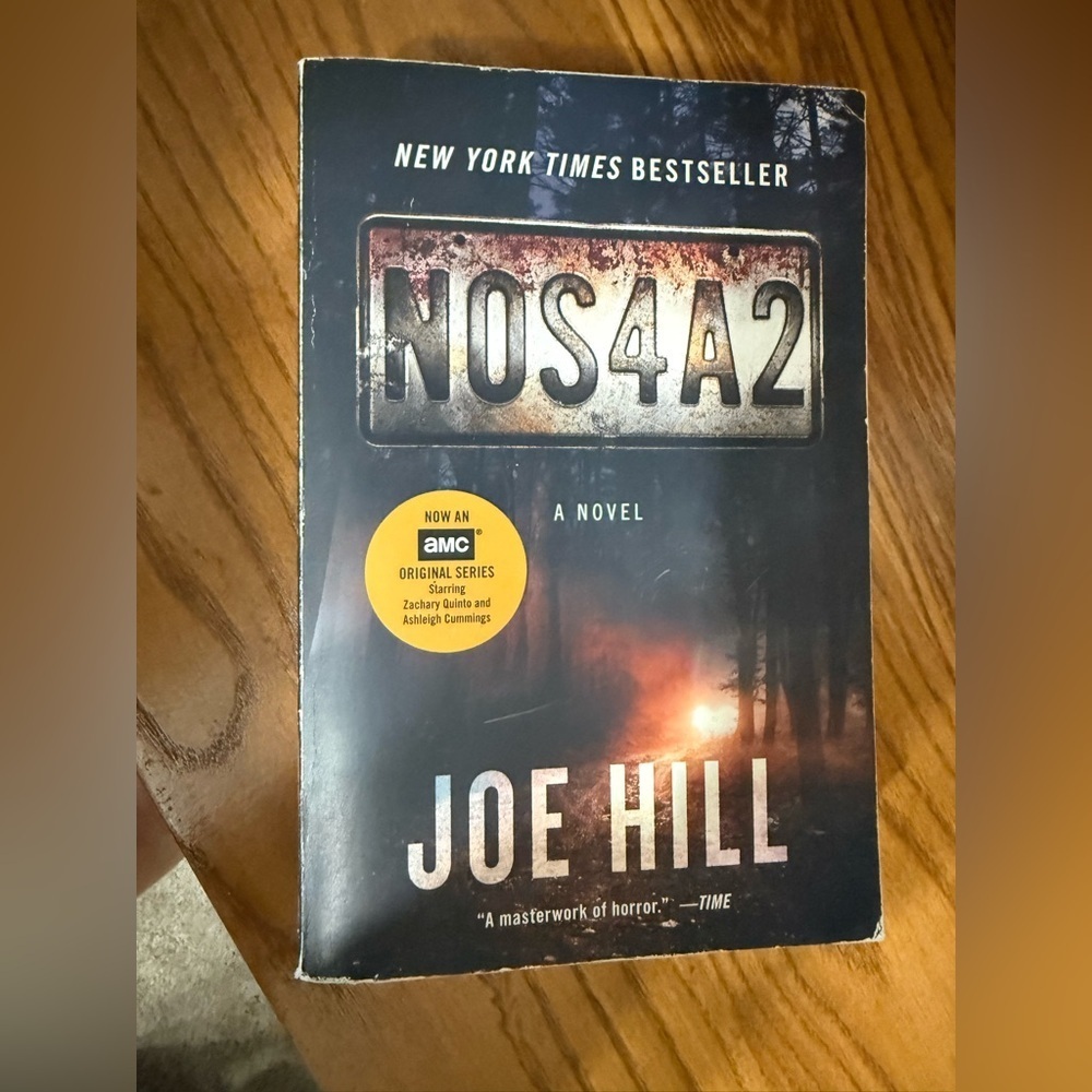 Dark Horror Paperback Novel – NOS4A2 by Joe Hill Stephen King